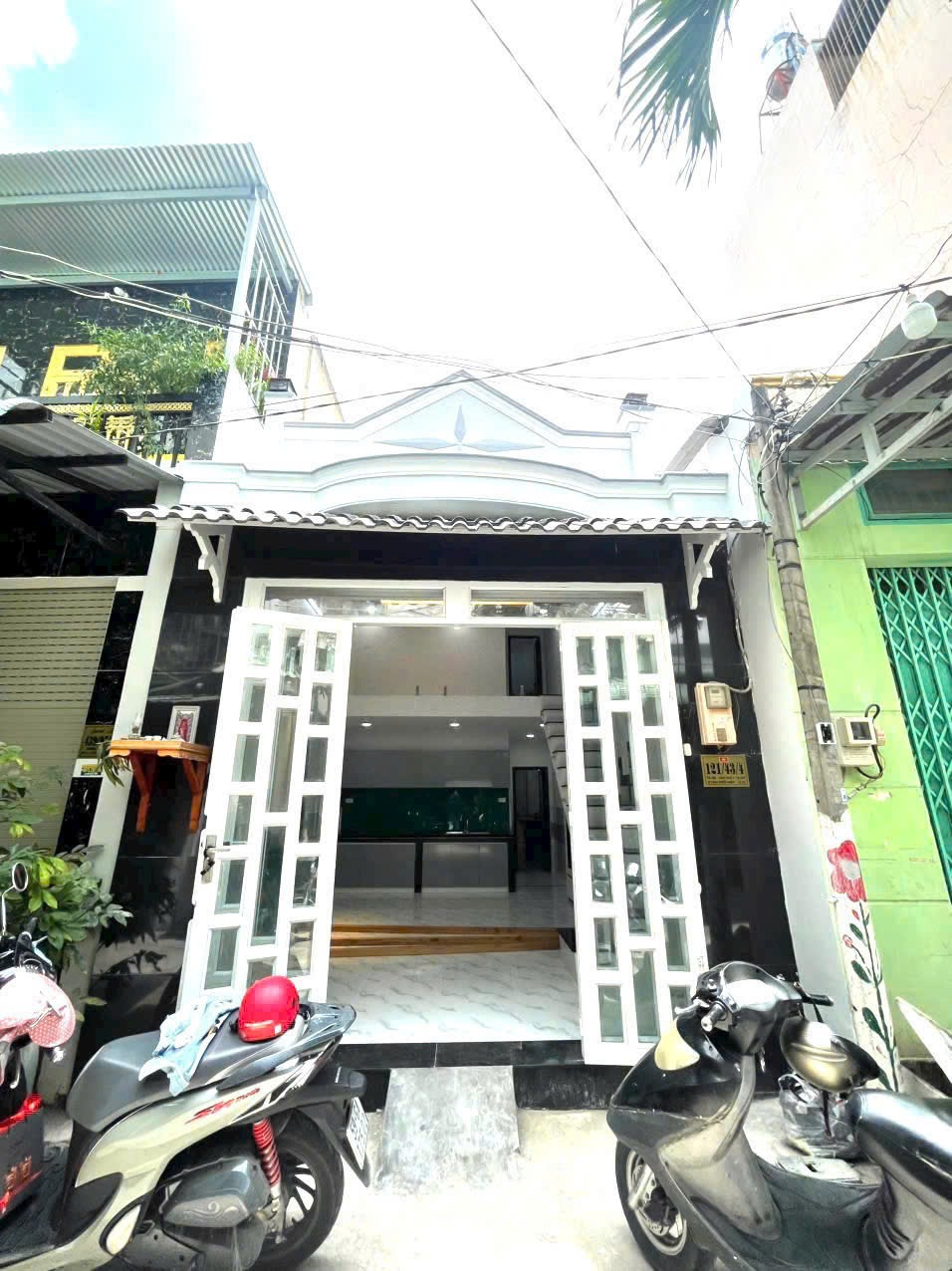 Nhà Mới Đẹp SHR, Đường 4m, Tân Thới Hiệp 21, Gần Bệnh Viện Q12 - Giá 3.85 tỷ