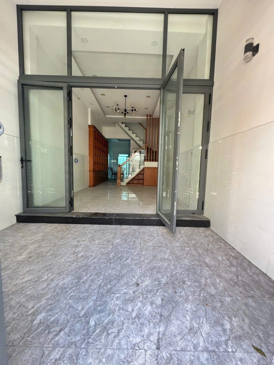 Nhà Hẻm Đường Số 8, Bình Hưng Hòa B: 68m2, 3 Lầu, 4PN, Giá 5.2 Tỷ