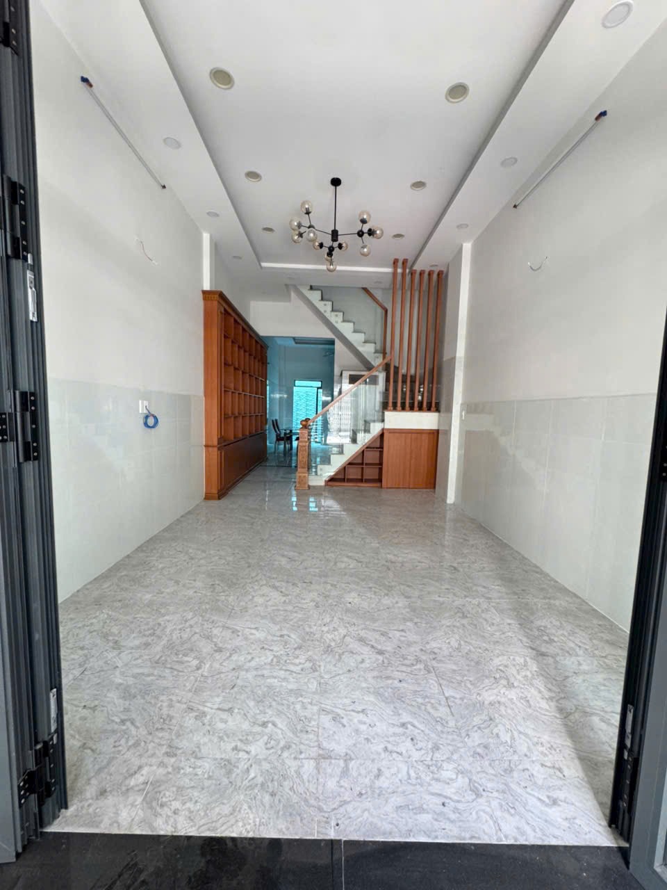 Nhà Hẻm Đường Số 8, Bình Hưng Hòa B: 68m2, 3 Lầu, 4PN, Giá 5.2 Tỷ