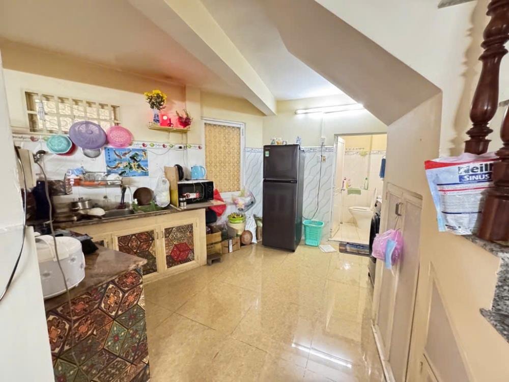 Bán Nhà Hẻm Thông, Quận 11: 6x6m, 4 Tầng, Sổ Hồng, Giá 5.9 Tỷ