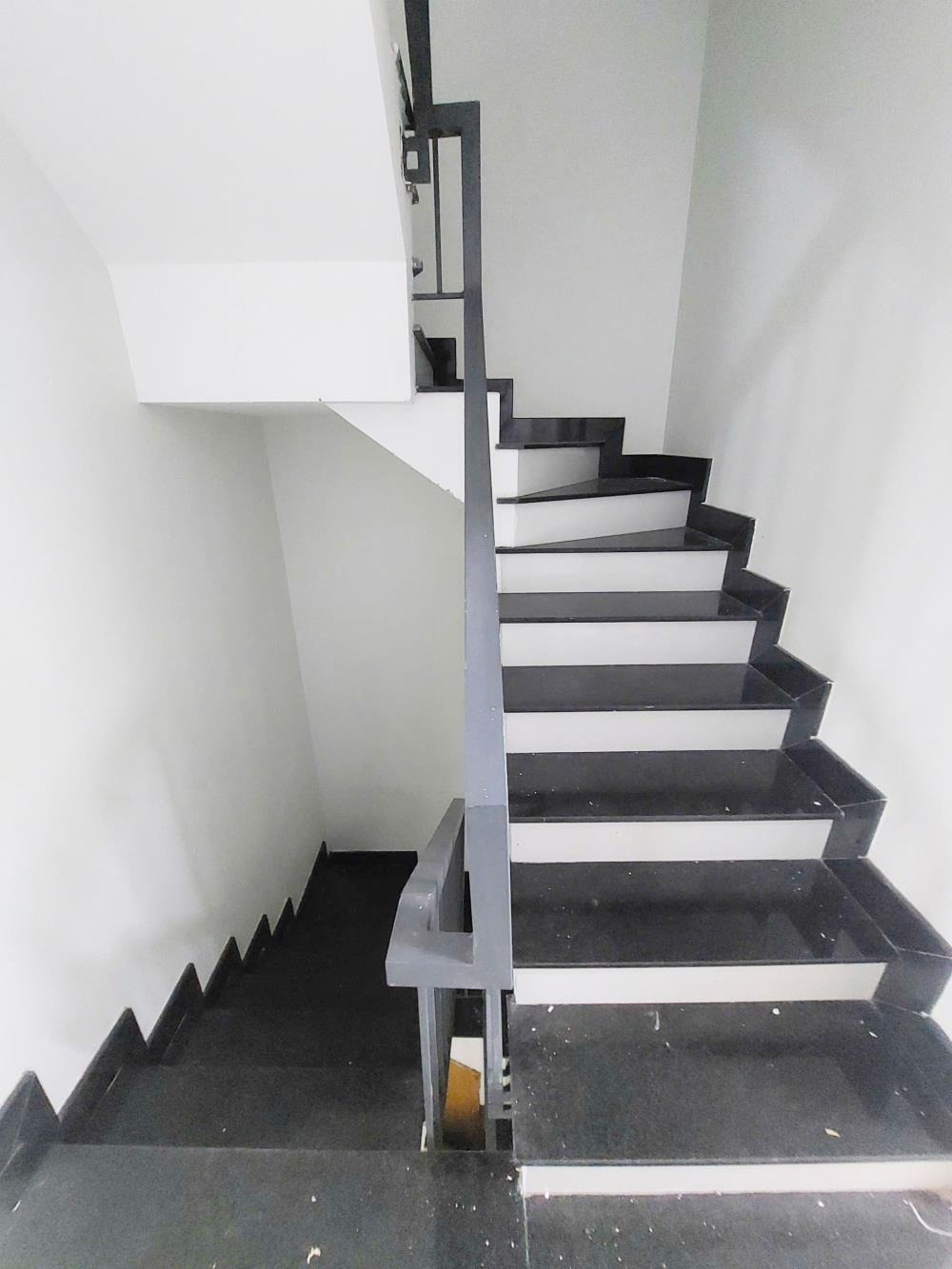 🔑 Bán nhà 5 tầng, hẻm xe tải, Ba Tháng Hai, Quận 10 - Xe hơi trong nhà