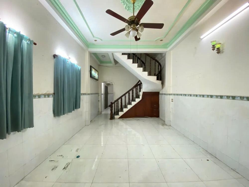 Hẻm Xe Tải 8m Gò Dầu, Tân Phú: Nhà 3 Tầng, Sổ Riêng, Giá 6.4 Tỷ