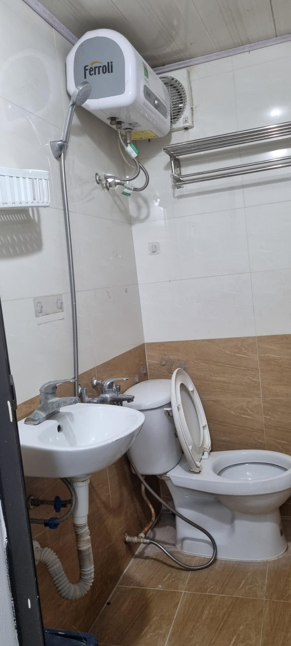Cho thuê căn hộ 3PN, Phạm Ngọc Thạch, Đống Đa - 9 triệu/tháng