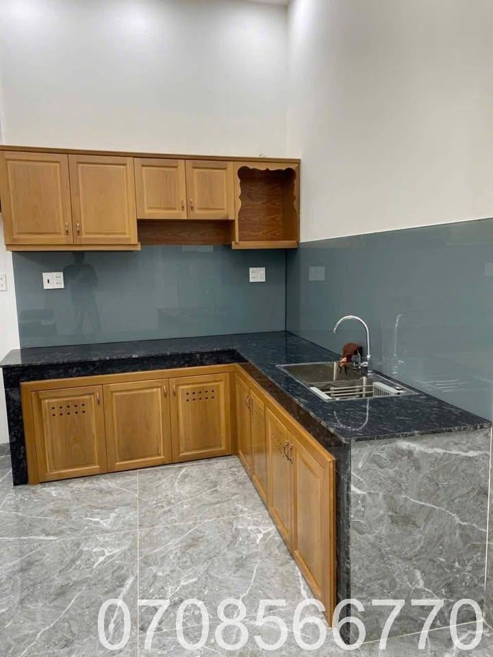 Bán Nhà Quận 8 - 39m2, SHR, Giá Tốt - Vị Trí Đắc Địa
