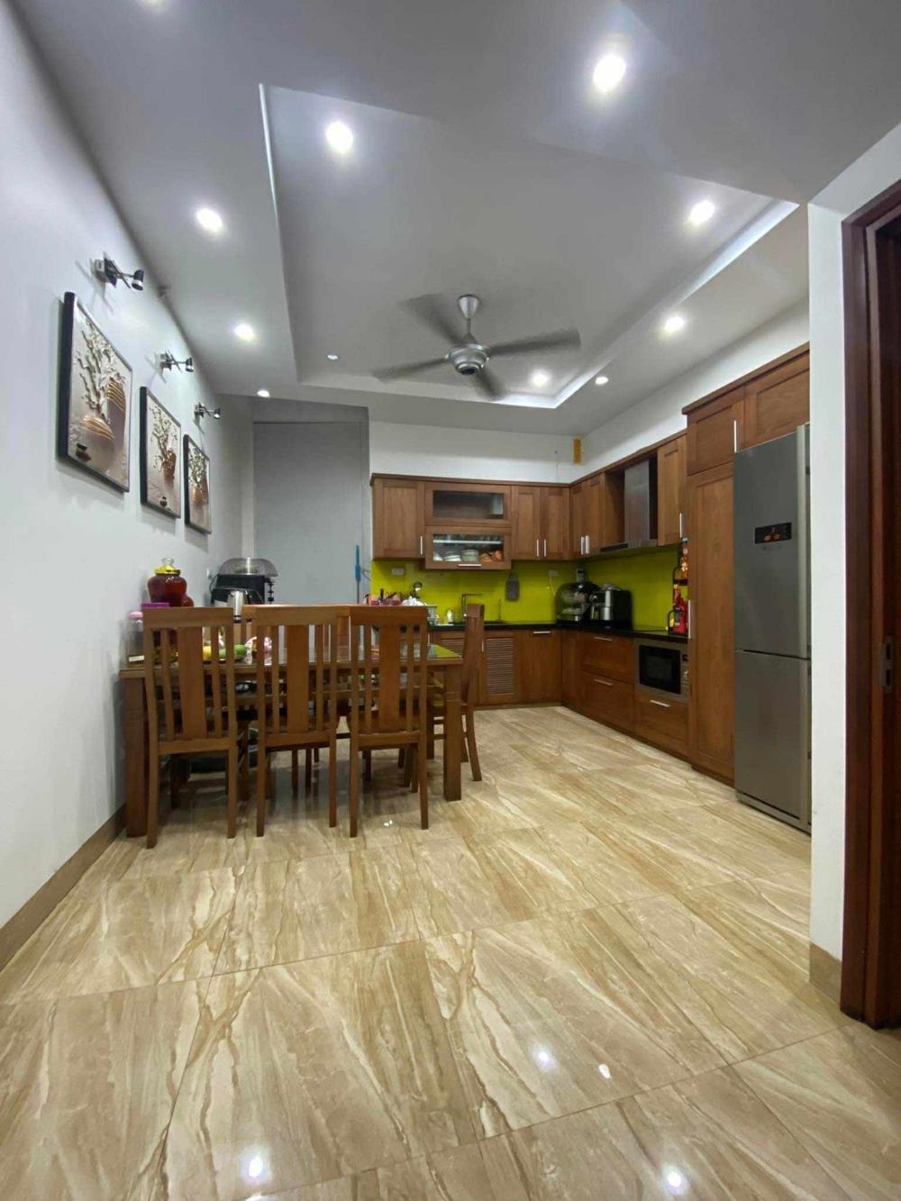 Nhà đẹp Mễ Trì - 55m2 - Ô tô đỗ cổng - Nội thất gỗ Lim - Giá 12 tỷ