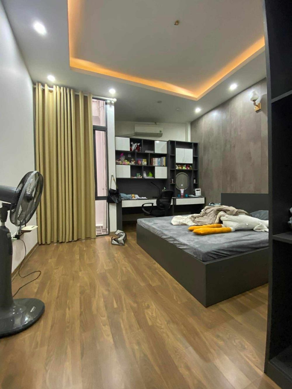 Nhà đẹp Mễ Trì - 55m2 - Ô tô đỗ cổng - Nội thất gỗ Lim - Giá 12 tỷ