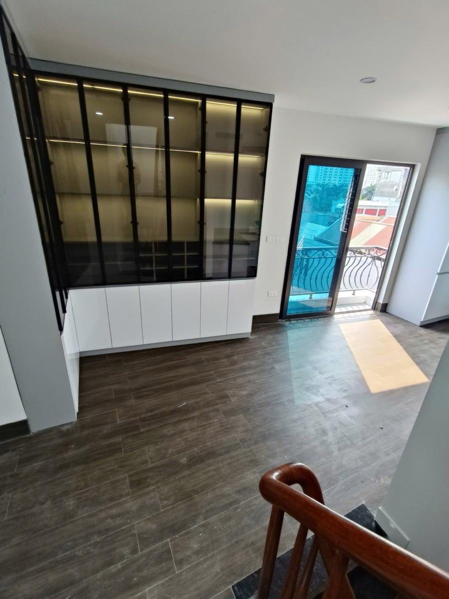 Trần cung 56m2, 7 tầng, mặt tiền 11m, lô góc, Cầu Giấy - 18.5 tỷ