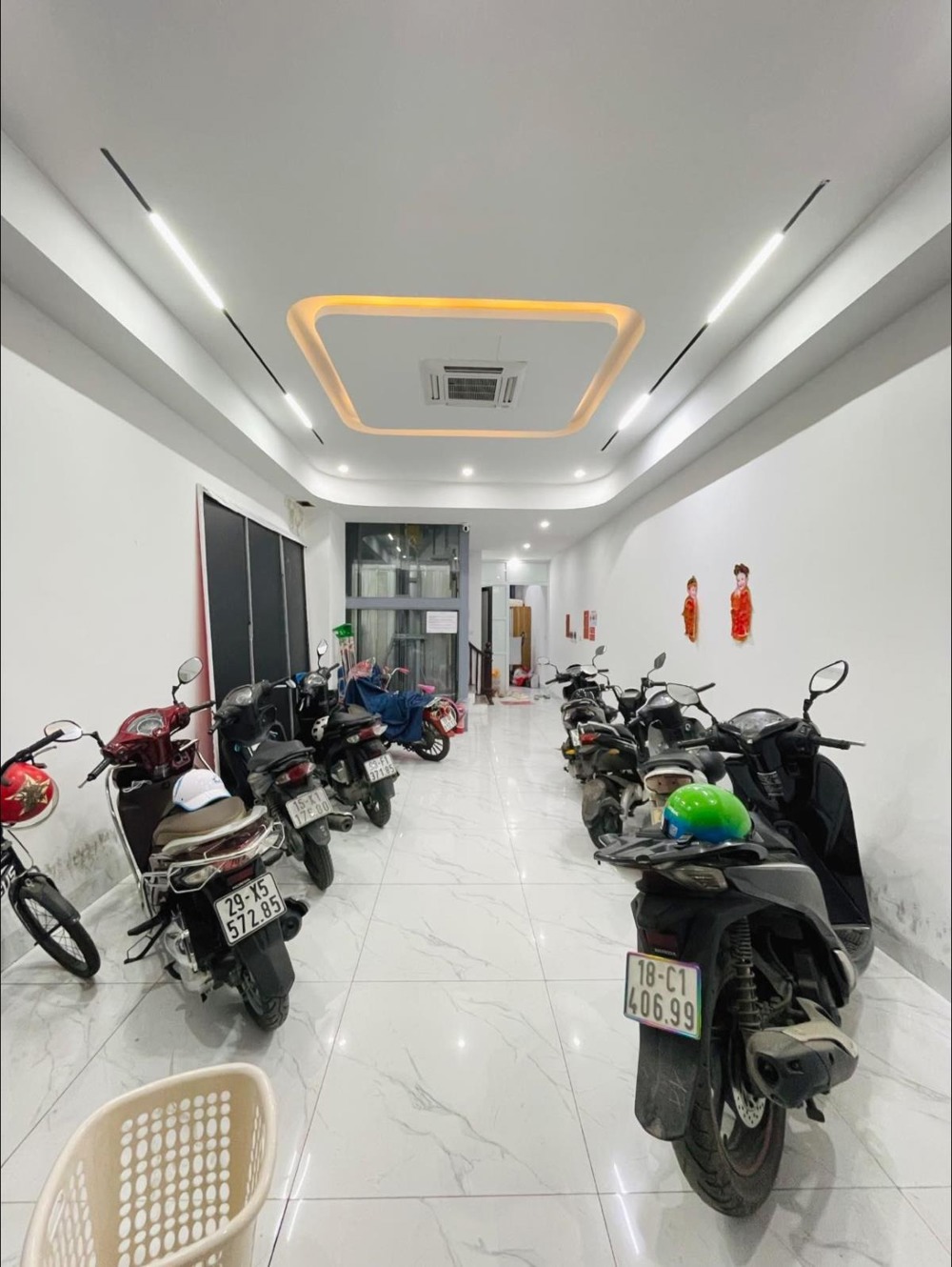 Bán nhà 90m2 - 6 tầng - Mặt tiền Hàm Nghi, Nam Từ Liêm - Giá 4.5 tỷ