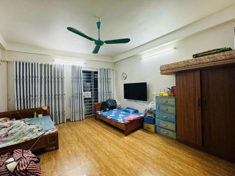 Hoàng Mai - DT 40m² x 5 Tầng, Mặt Tiền 5m - Full Nội Thất - KD Sầm Uất