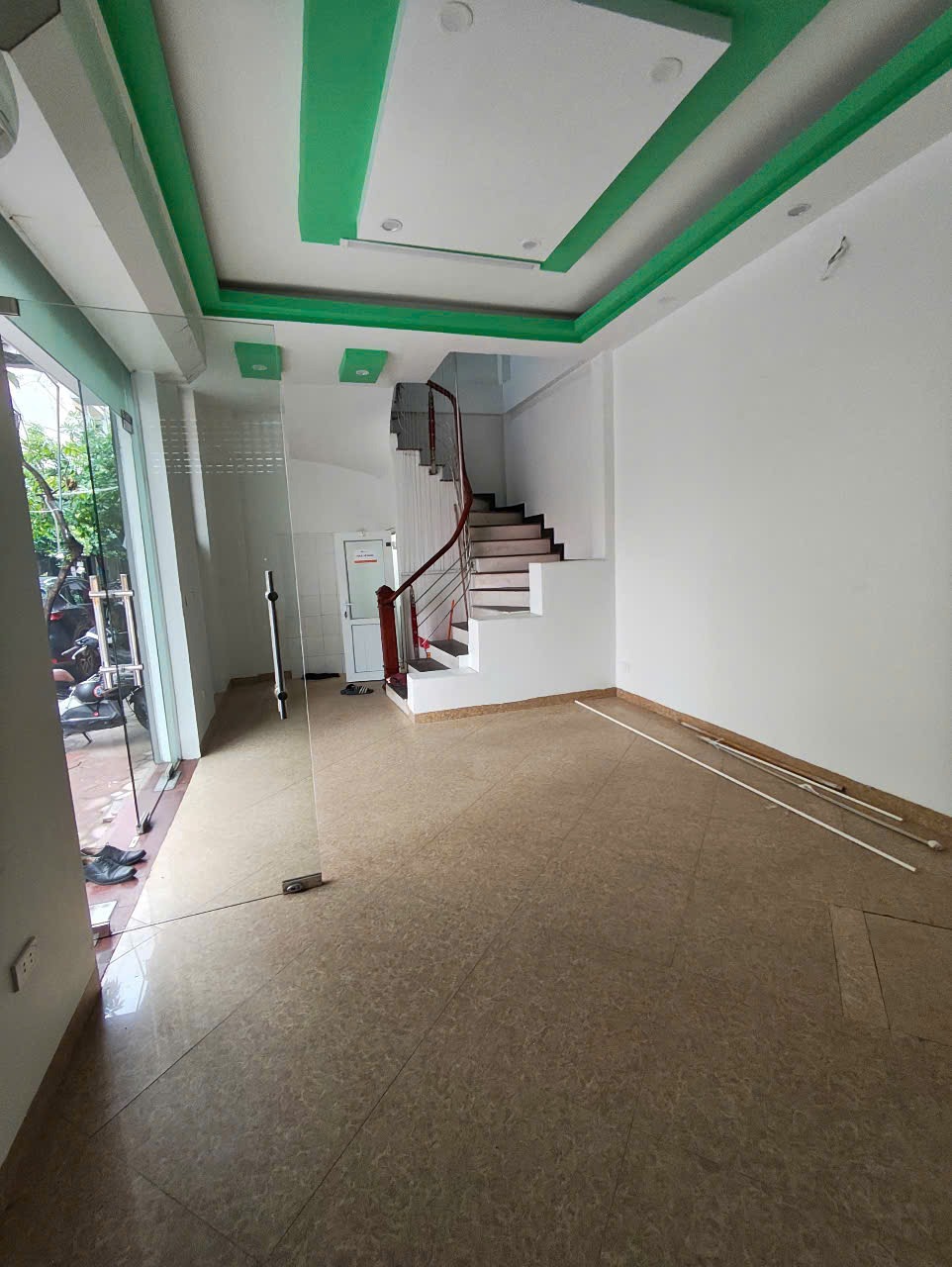 🏡 Cho Thuê Nhà Mặt Phố Chiến Thắng 6 Tầng - Lô Góc View Đẹp, Hà Đông