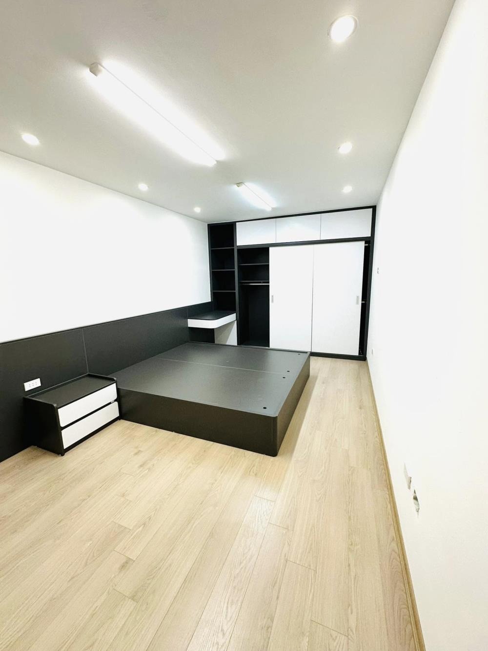 Bán Căn Hộ Newtaco 71m2, 2PN, Ba Đình - Giá 5.7 Tỷ