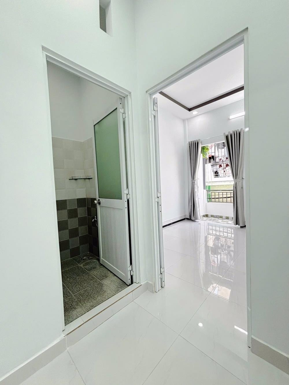 Cần bán gấp nhà đường bờ kinh T14, Bình Chánh - 60m2, SHR, Giá 900 Triệu