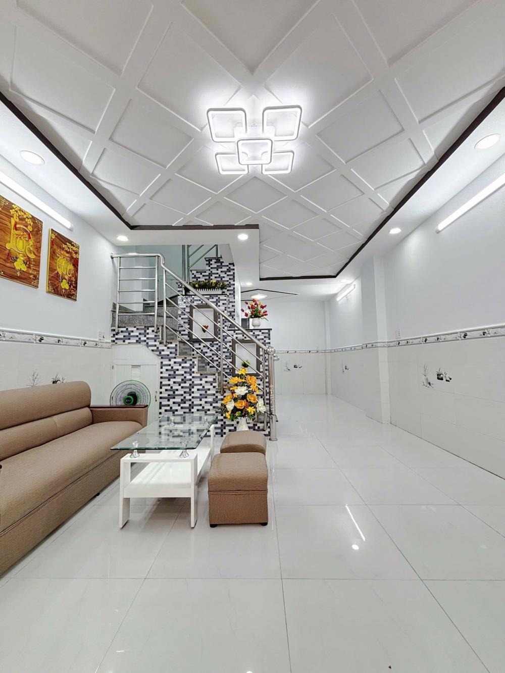 Cần bán gấp nhà đường bờ kinh T14, Bình Chánh - 60m2, SHR, Giá 900 Triệu