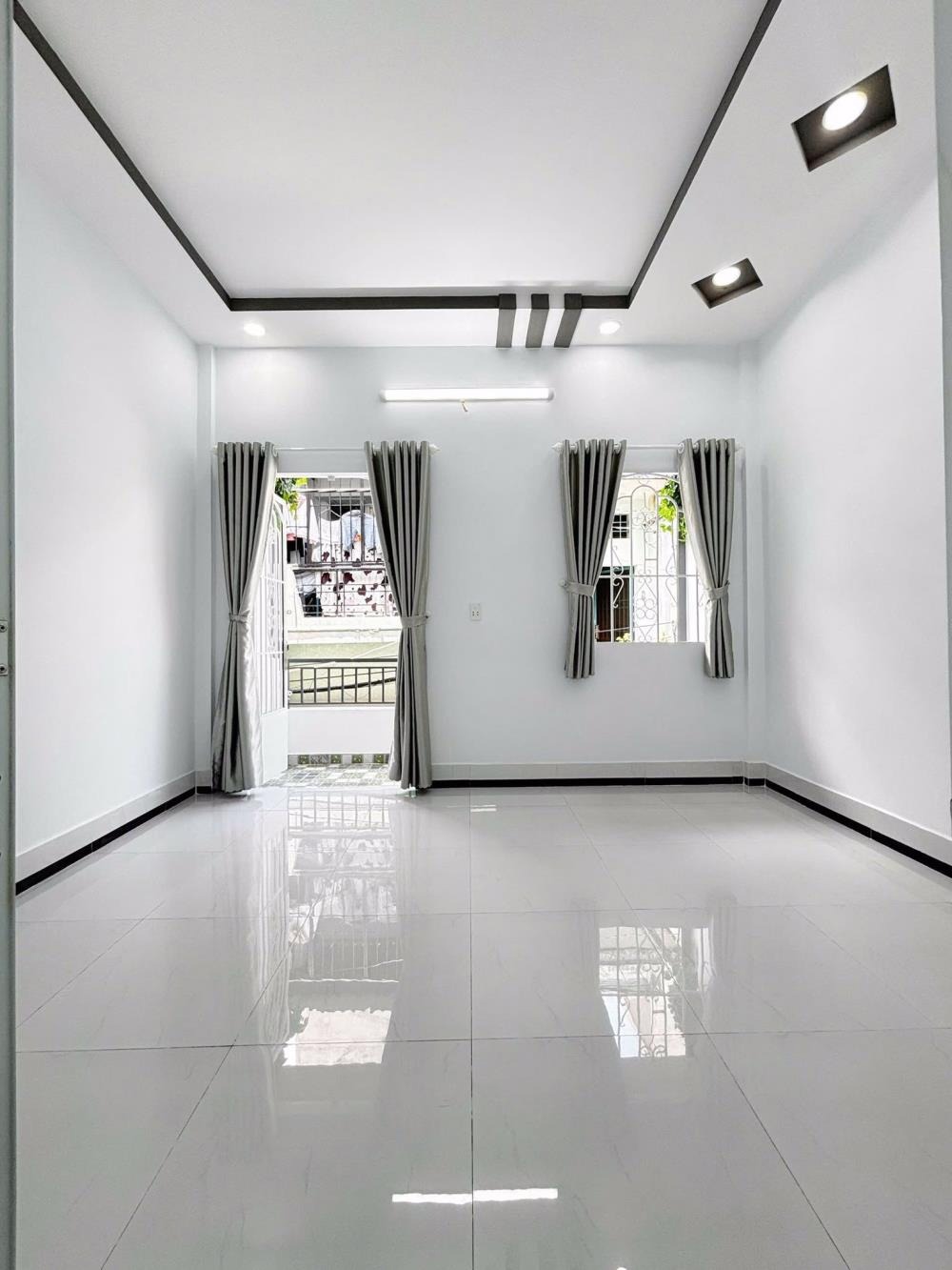 Cần bán gấp nhà đường bờ kinh T14, Bình Chánh - 60m2, SHR, Giá 900 Triệu