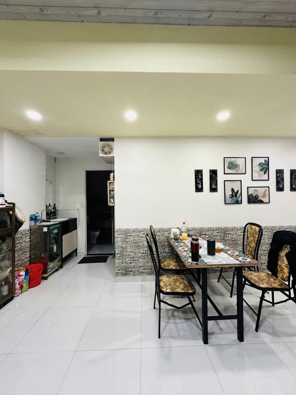Nhà 11 phòng, full cho thuê, 17.8 tỷ - Vị trí đắc địa Thành Thái