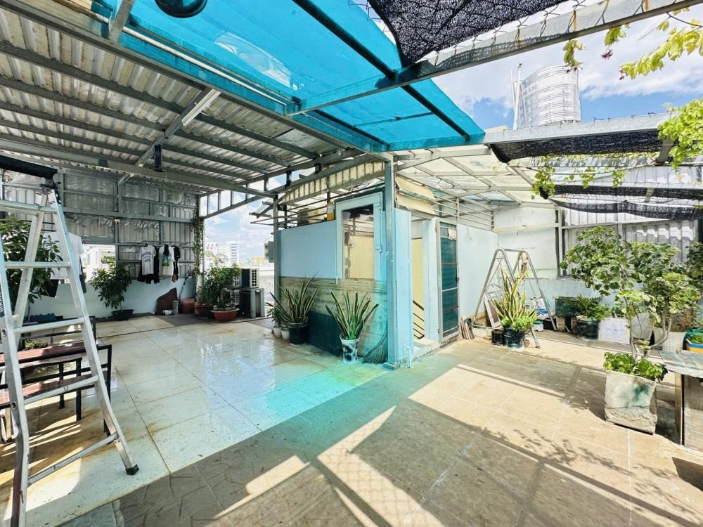 Nhà 11 phòng, full cho thuê, 17.8 tỷ - Vị trí đắc địa Thành Thái