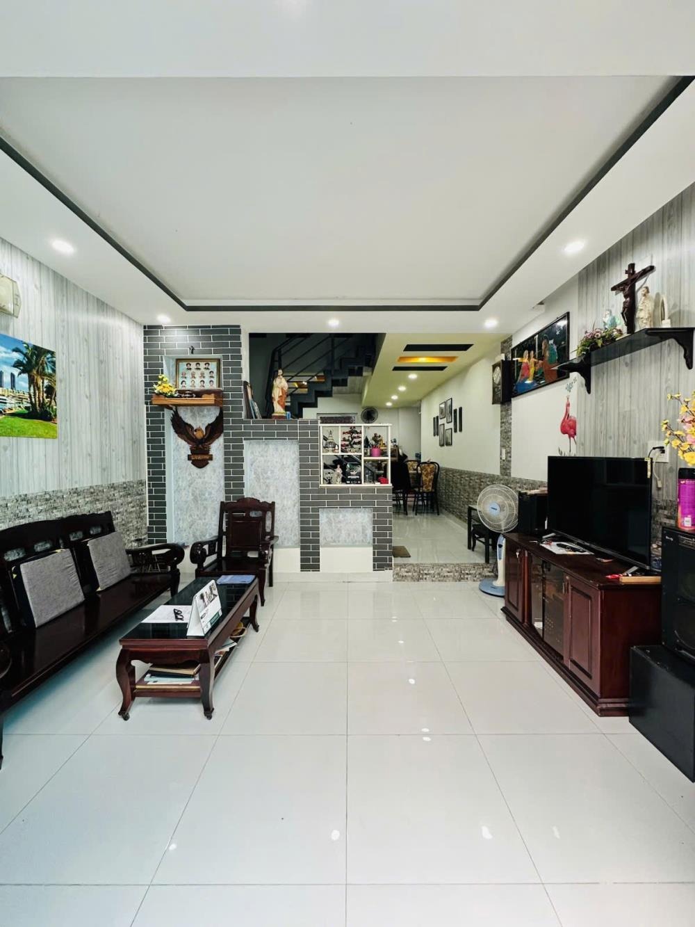 Nhà 11 phòng, full cho thuê, 17.8 tỷ - Vị trí đắc địa Thành Thái