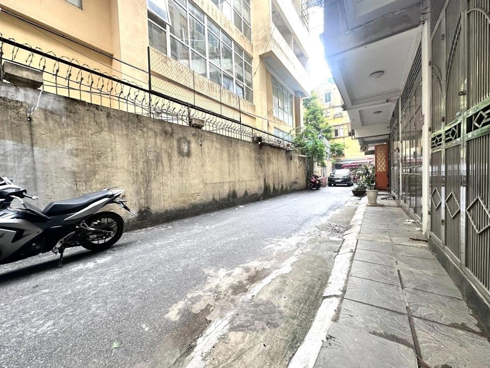 Bán nhà phân lô Trần Quốc Hoàn, ô tô vỉa hè, 14.8 tỷ