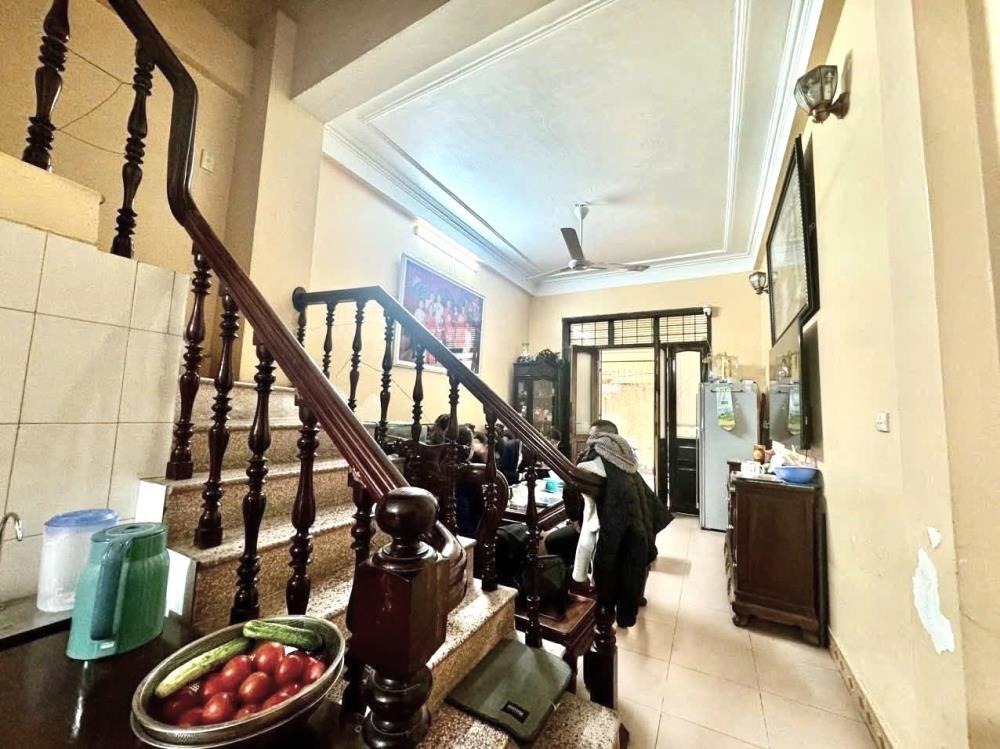 Bán nhà phân lô Trần Quốc Hoàn, ô tô vỉa hè, 14.8 tỷ