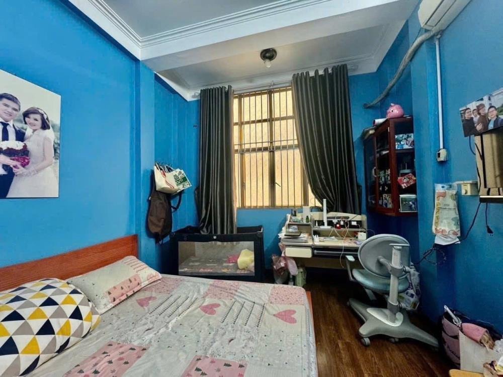 Bán nhà phân lô Trần Quốc Hoàn, ô tô vỉa hè, 14.8 tỷ