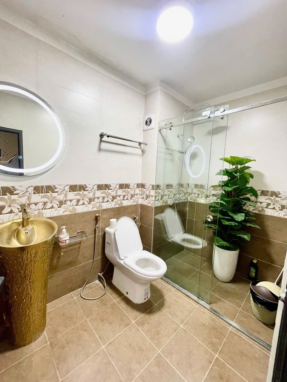 Nhà Phân Lô Đống Đa - Vị Trí VIP, Ô Tô Vào Nhà - Giá Tốt