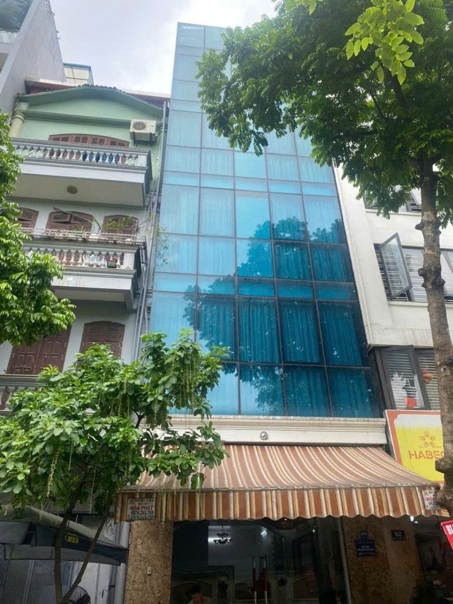 Bán Mặt Phố KĐT Trung Hòa - Trung Yên: 100m2, Giá 53 Tỷ - Vị Trí Đắc Địa