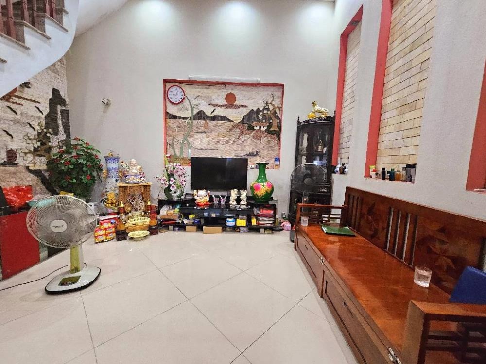 Cần Bán Nhà Hòa Bình 7 - Minh Khai: Đẹp Full Nội Thất, Ngõ Nông, Thông Giao Thông