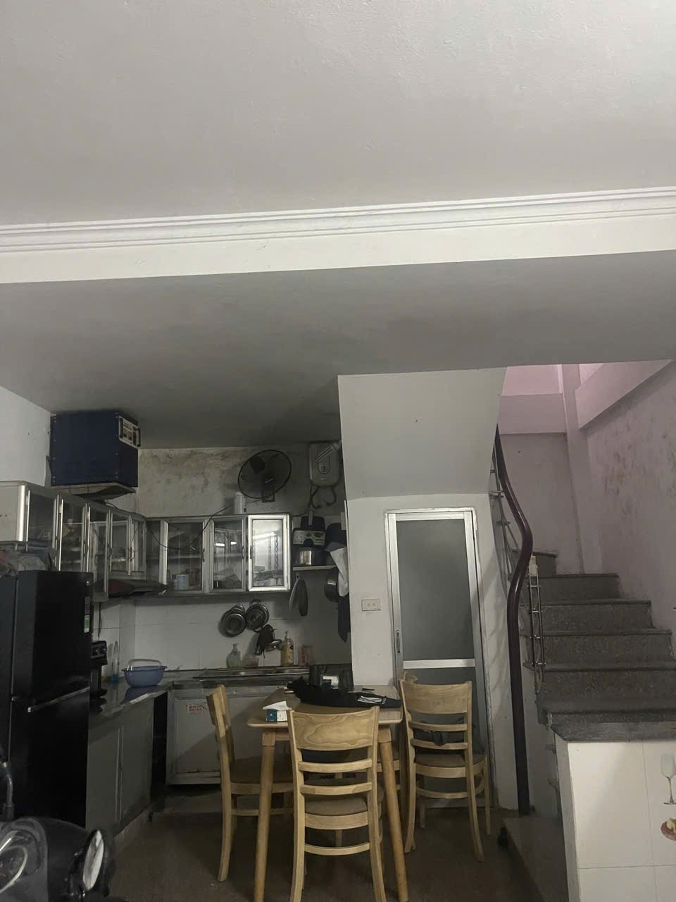 Bán nhà đội cấn: 6.95 tỷ, ô tô đỗ cổng, sổ 30m², mặt tiền 4.3m, kinh doanh đỉnh