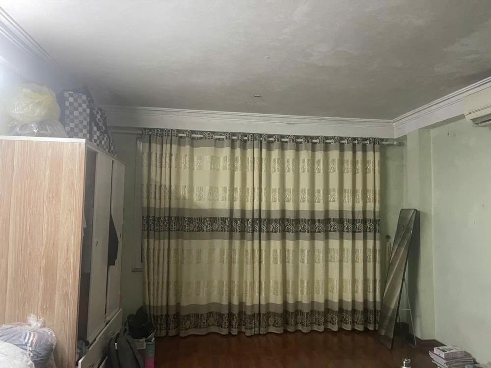 Bán nhà đội cấn: 6.95 tỷ, ô tô đỗ cổng, sổ 30m², mặt tiền 4.3m, kinh doanh đỉnh