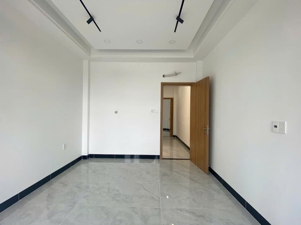 Bán Gấp Nhà 4 Tầng Mặt Tiền Lê Quang Định, Bình Thạnh - 16 Tỷ