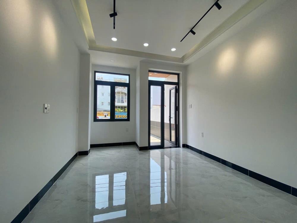 Bán Gấp Nhà 4 Tầng Mặt Tiền Lê Quang Định, Bình Thạnh - 16 Tỷ