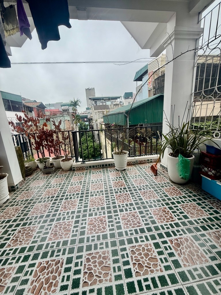 Bán nhà phố Yên Lạc - Ngõ Thông - Xe Cứu Thương Đỗ Cửa - Full Nội Thất