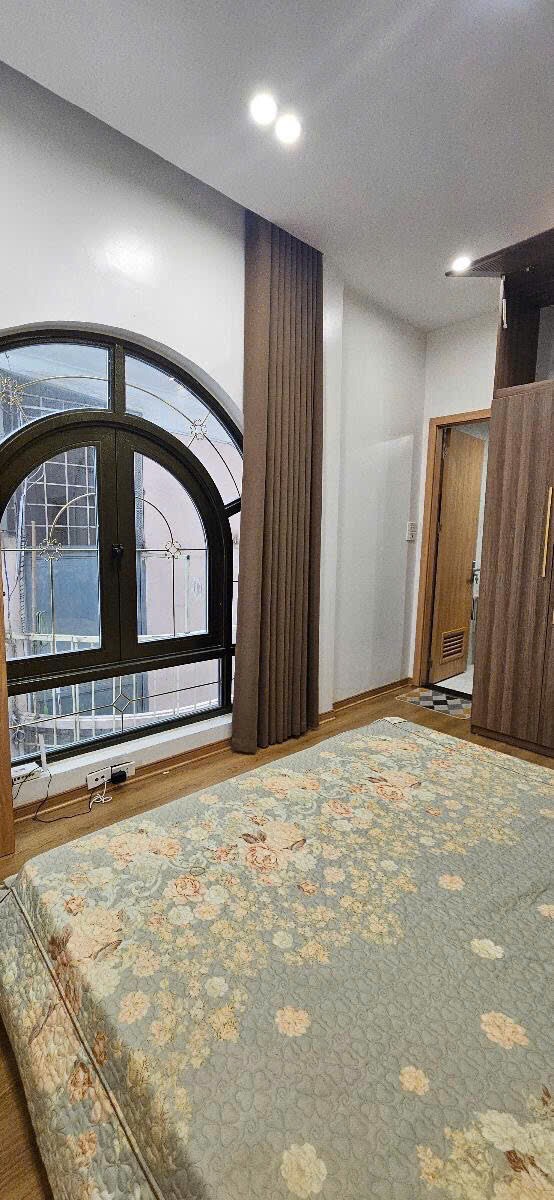 Đống Đa - Tây Sơn: Nhà 6 Tầng, Thang Máy, Mặt Tiền Rộng 5m - KD Online