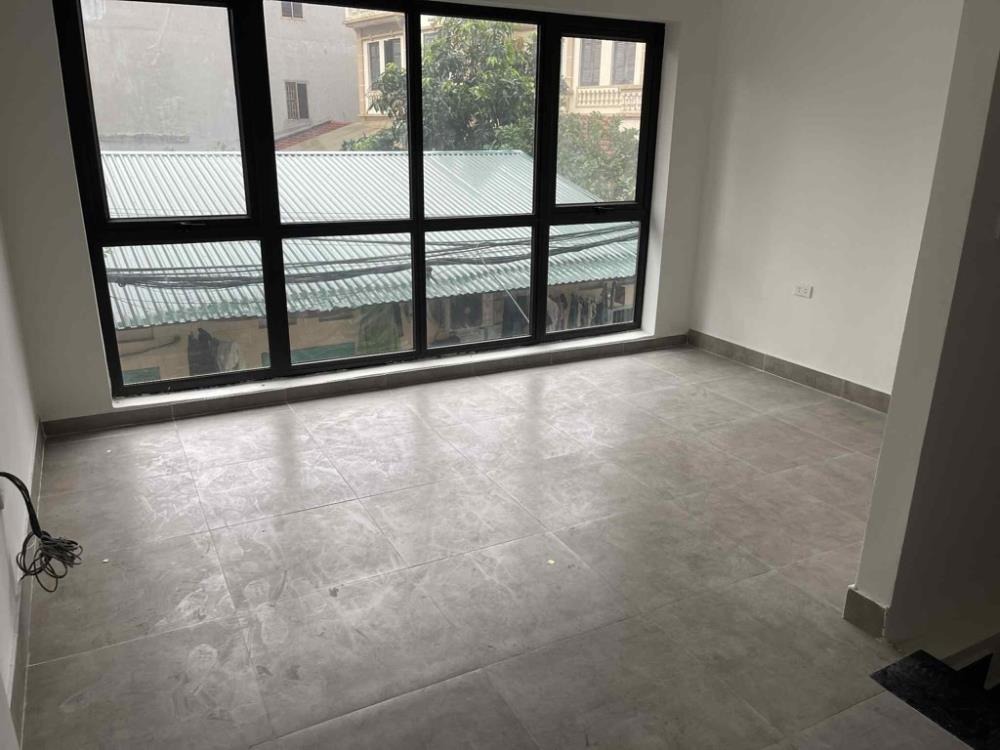 Bán nhà thạch bàn, ô tô vào nhà, dân trí cao - 35m2, 6.5 tỷ