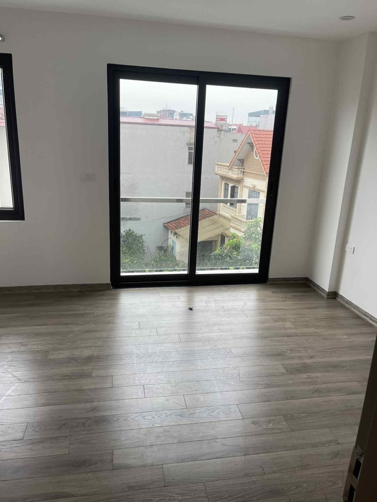 Bán nhà thạch bàn, ô tô vào nhà, dân trí cao - 35m2, 6.5 tỷ