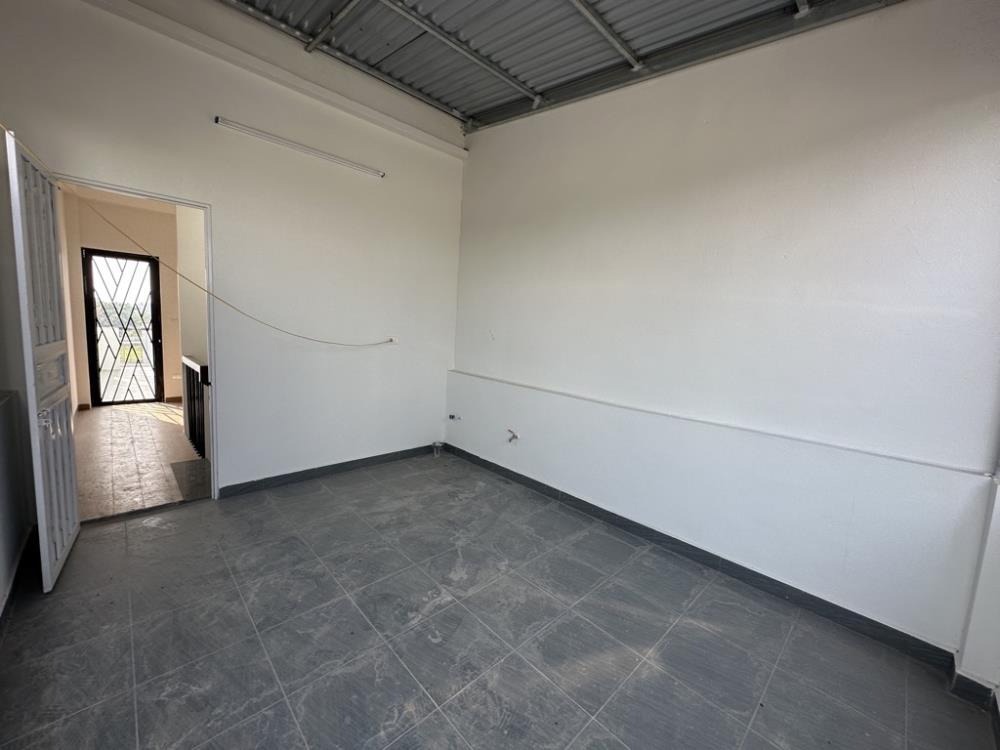 Bán nhà Thạch Bàn, Ô Tô Vào Cửa, 45m2, 8.8 tỷ - Vị Trí Đẹp