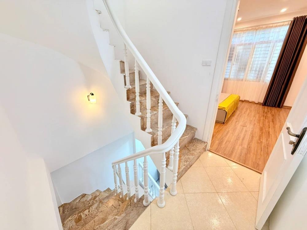Nhà đẹp Đống Đa - 35m2, 5 tầng, 7.2 tỷ - Gần Hồ Linh Quang