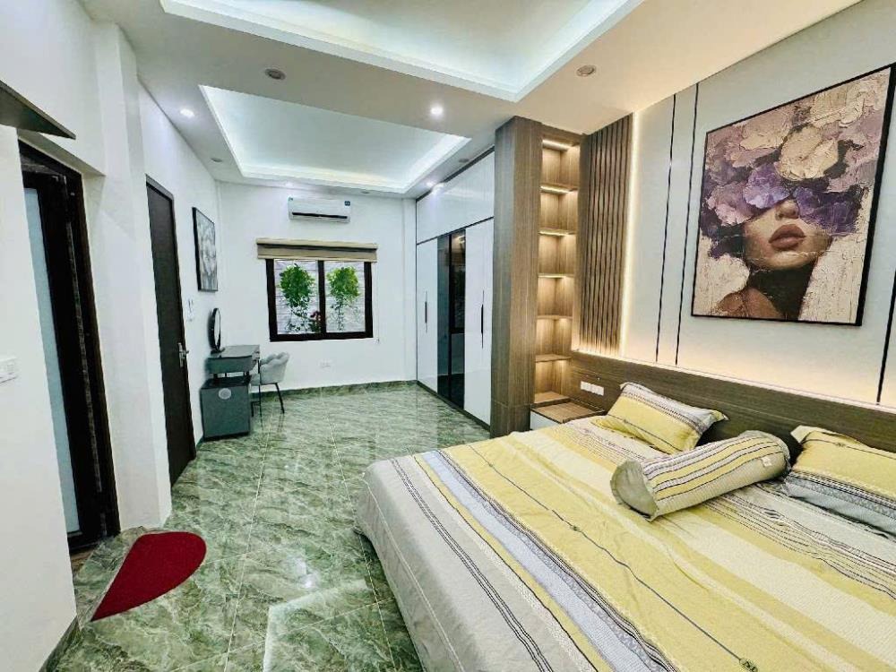 Nhà Đẹp Full Nội Thất, Ngõ 184 Đê Trần Khát Chân - Giá 6.8 Tỷ