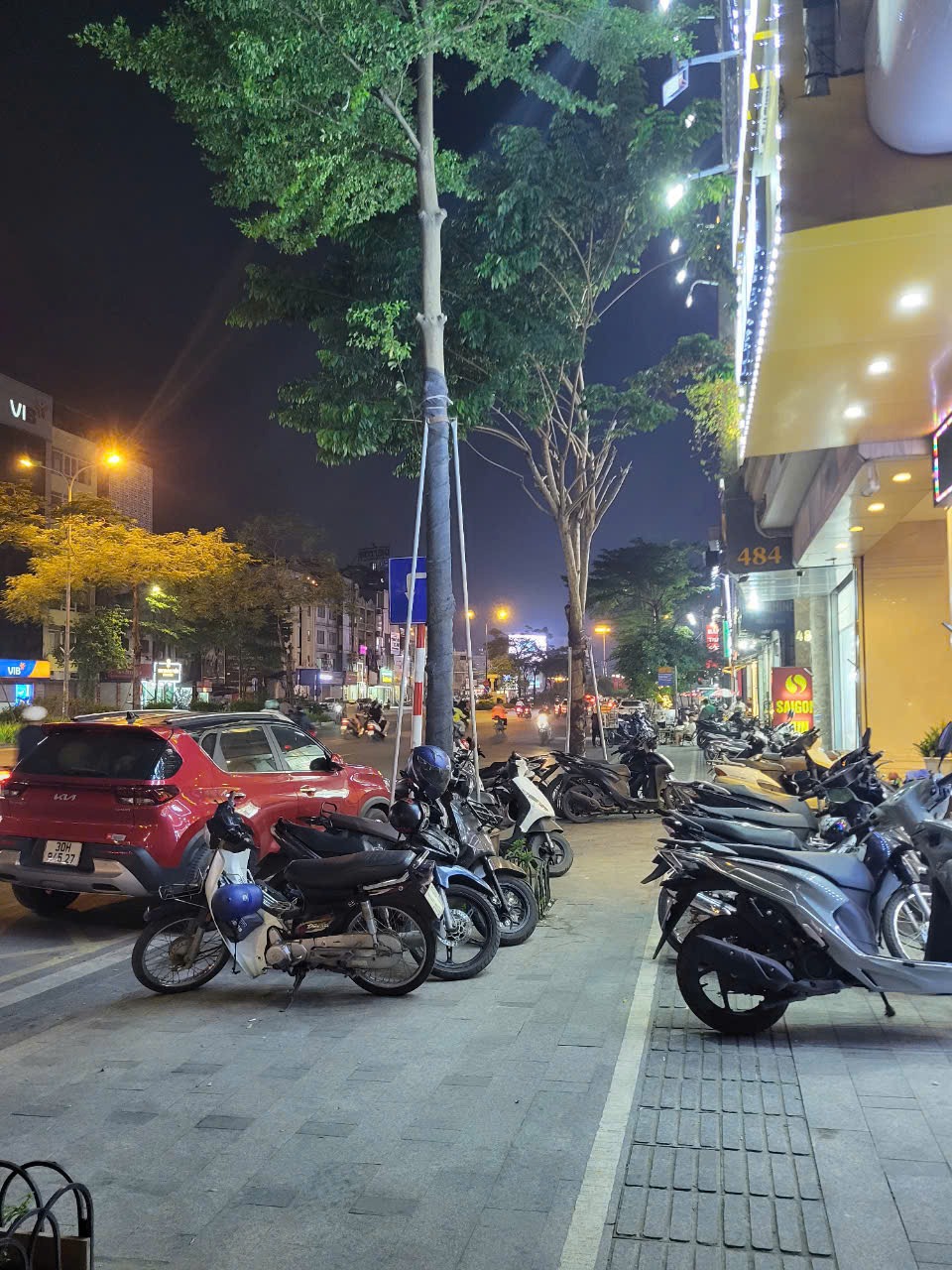 Bán nhà mặt phố Nguyễn Thái Học, 220m2, sổ đỏ, trung tâm Ba Đình, giá tốt nhất