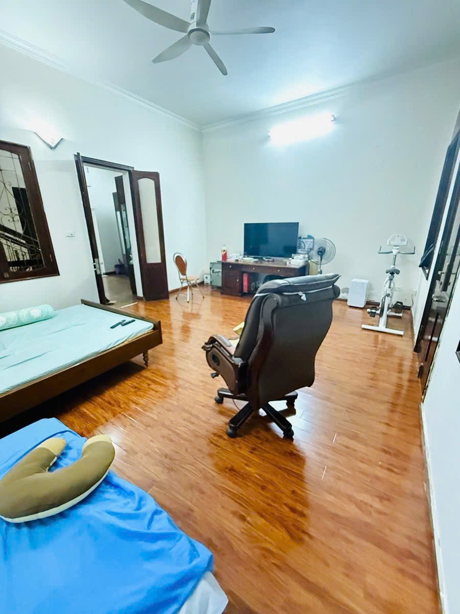 Nhà phố Tây Sơn - Đống Đa: 90m2, 4 tầng, Mặt tiền 6.2m - Vị trí Vàng Đầu Tư