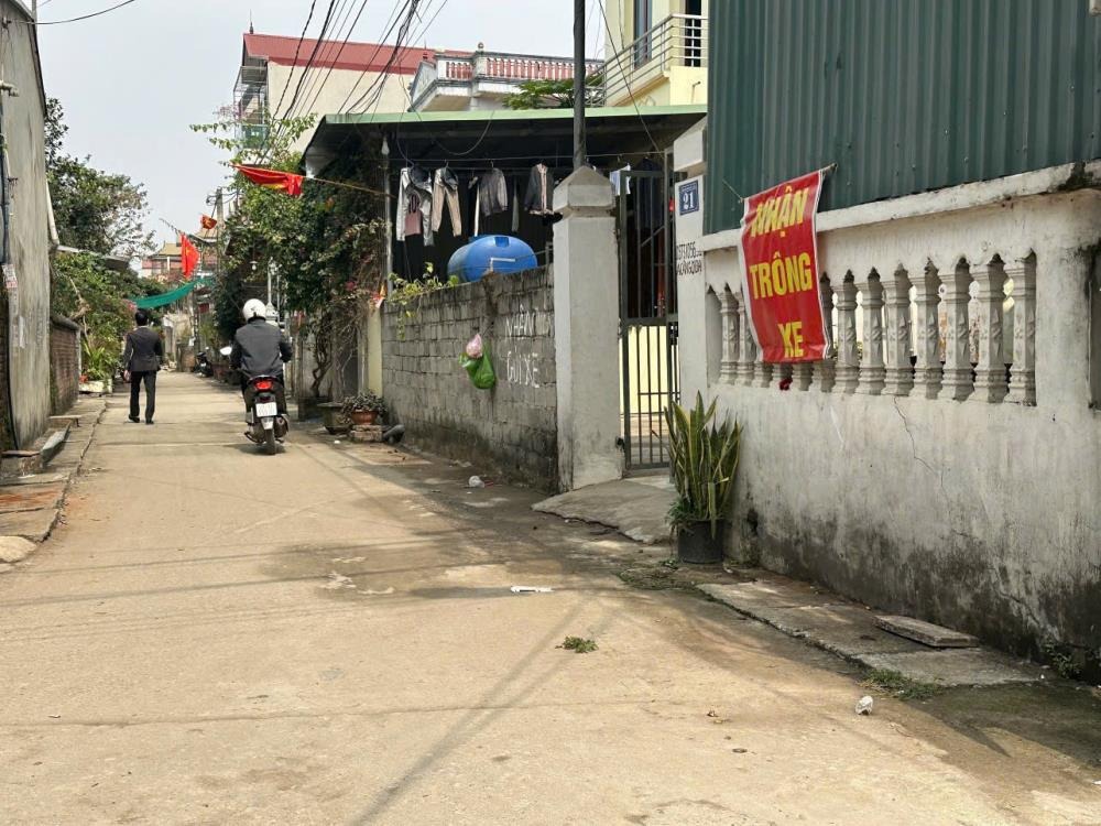 Đất nền mặt tiền 8m, đối diện Trường Nghề Chương Mỹ - Giá dưới 2 tỷ