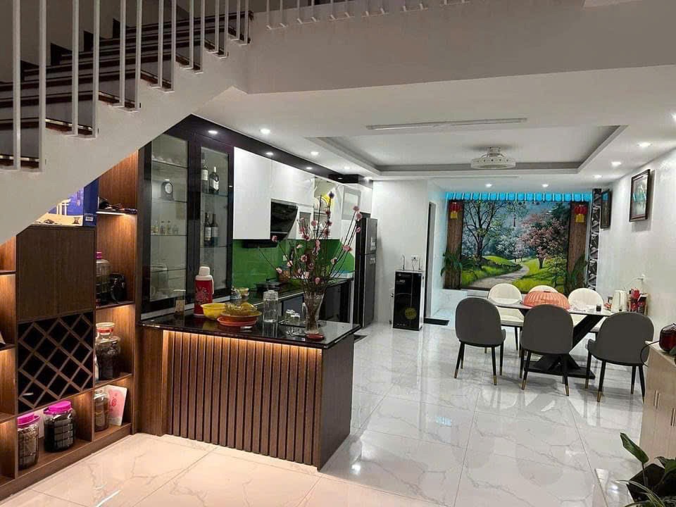 Nhà phố 8.75 tỷ, ô tô vào tận cửa, nội thất đẹp - Hà Đông