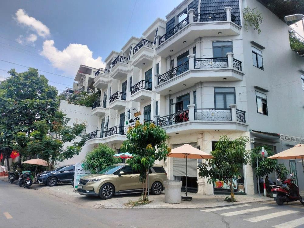 Bán nhà mặt tiền Nguyễn Triệu Luật, Bình Tân - 6.7 tỷ - 220m2