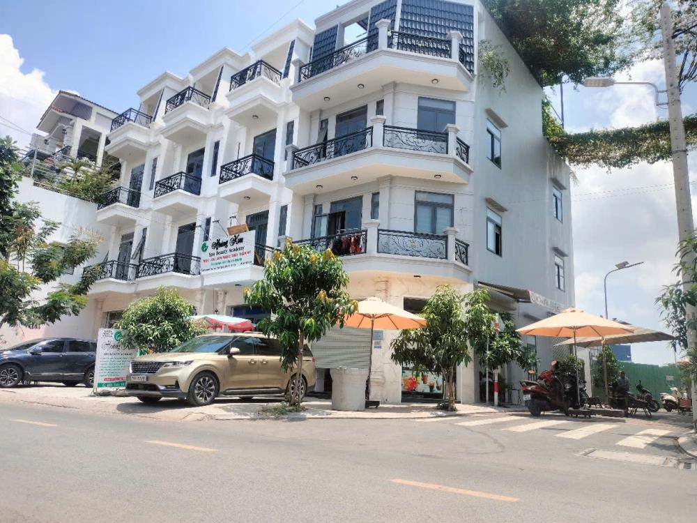 Bán nhà mặt tiền Nguyễn Triệu Luật, Bình Tân - 6.7 tỷ - 220m2