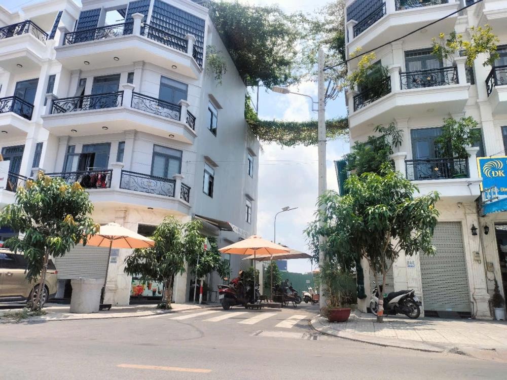 Bán nhà mặt tiền Nguyễn Triệu Luật, Bình Tân - 6.7 tỷ - 220m2