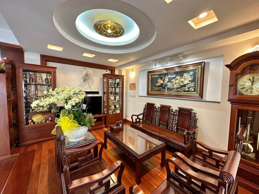 Nhà đẹp gần phố Nguyễn Khuyến - Giá tốt nhất khu vực