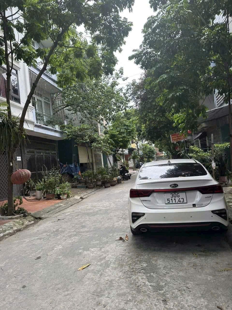 Cô Loan Bán Gấp Phân Lô Mậu Lương View Sân Chơi - Giá Rẻ Nhất Khu