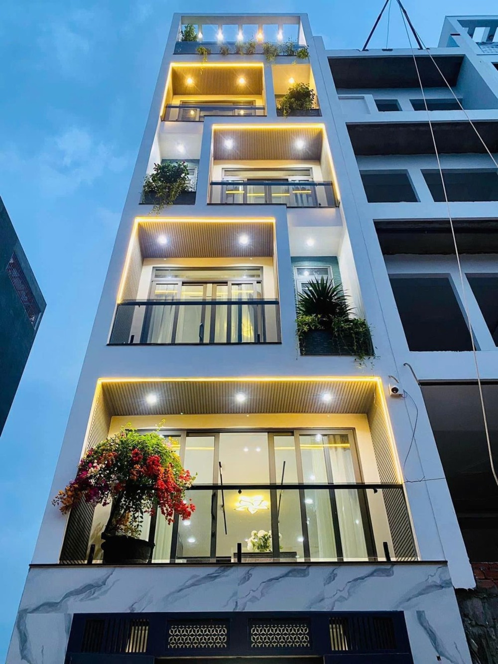 Nhà Mặt Phố Trần Đăng Ninh - Vị Trí Đắc Địa, Kinh Doanh, An Sinh