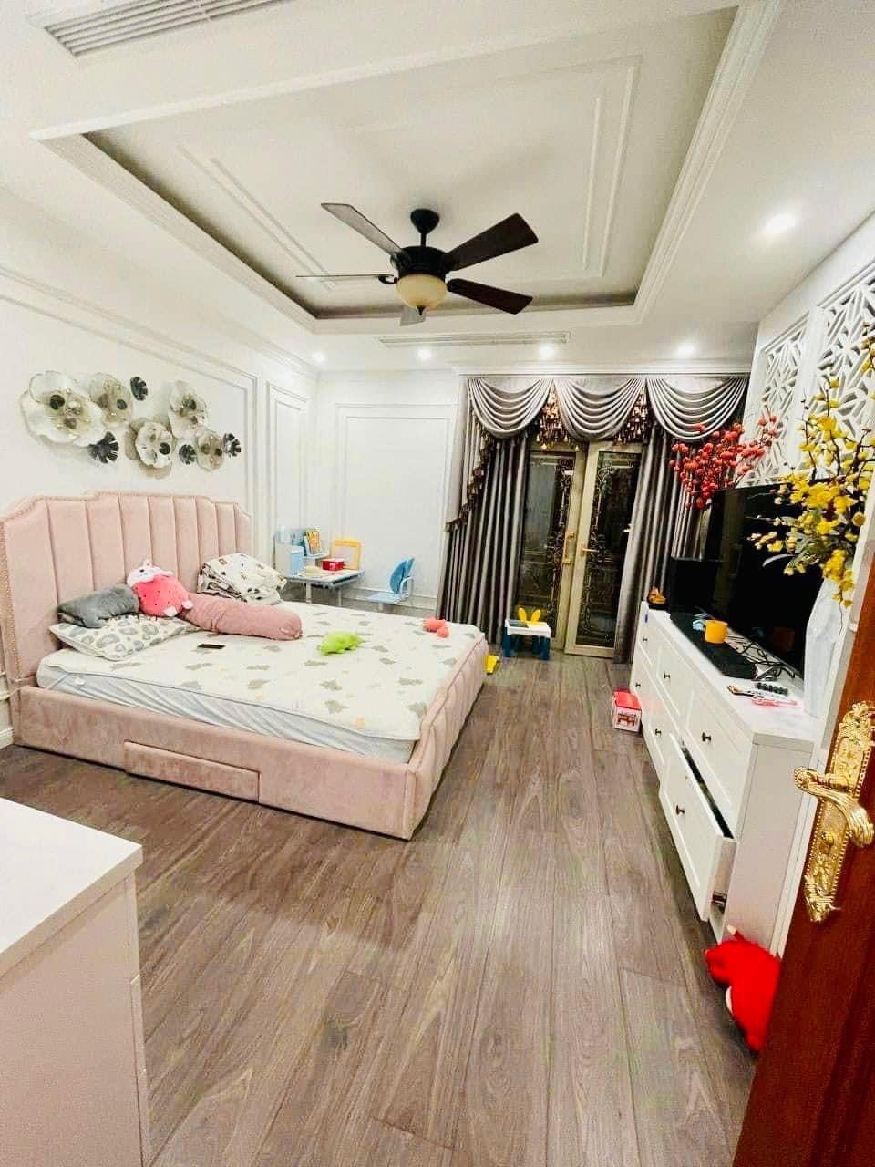 Chị Lan Cần Bán Gấp Căn Mặt Tiền LK Văn Phú, Tương Lai Tăng Giá Mạnh, 12.x Tỷ