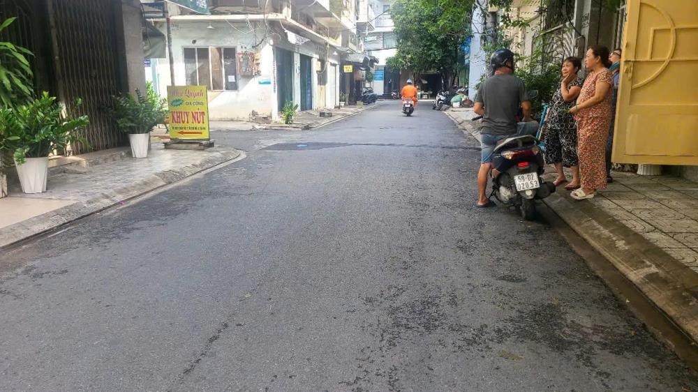 Nhà phố Tân Phú - 8.5 tỷ - Hẻm 8m nhựa - Cho thuê 15tr/th